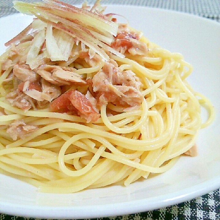 みょうがと梅のツナパスタ